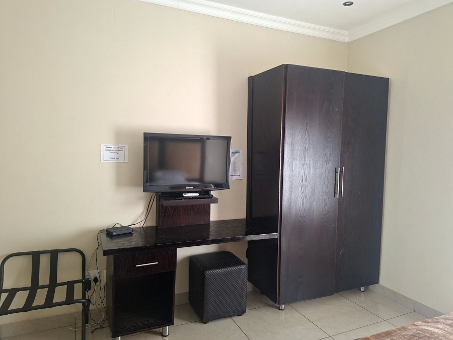 To Let 2 Bedroom Property for Rent in Mafikeng Industrial North West